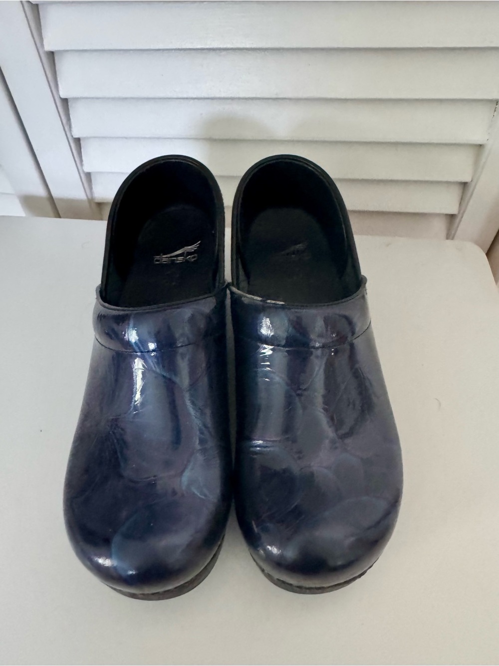 Dansko Womens Hibiscus Navy Patent Slip-On Clogs